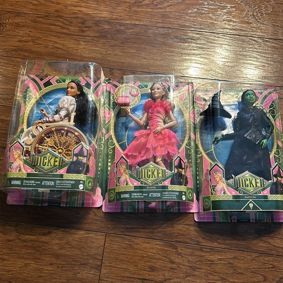 Mattel Wicked Movie Glinda Nessarose Elphaba Dolls MISPRINT ERROR  NEW s… - Picture 2 of 11